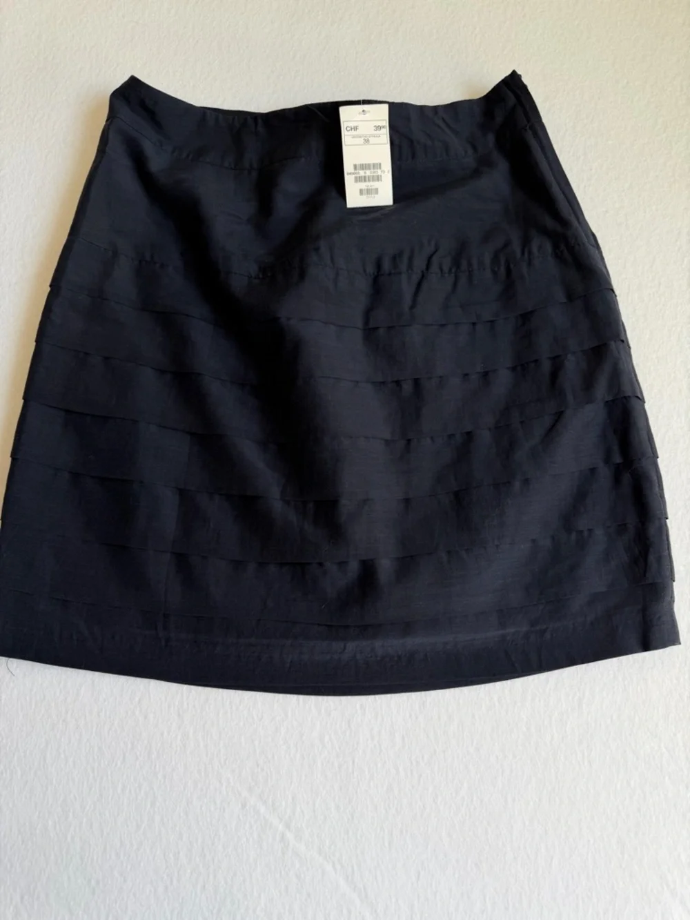 H&M Navy Tiered Mini Skirt NWT Size 8 Textured Layered A-Line